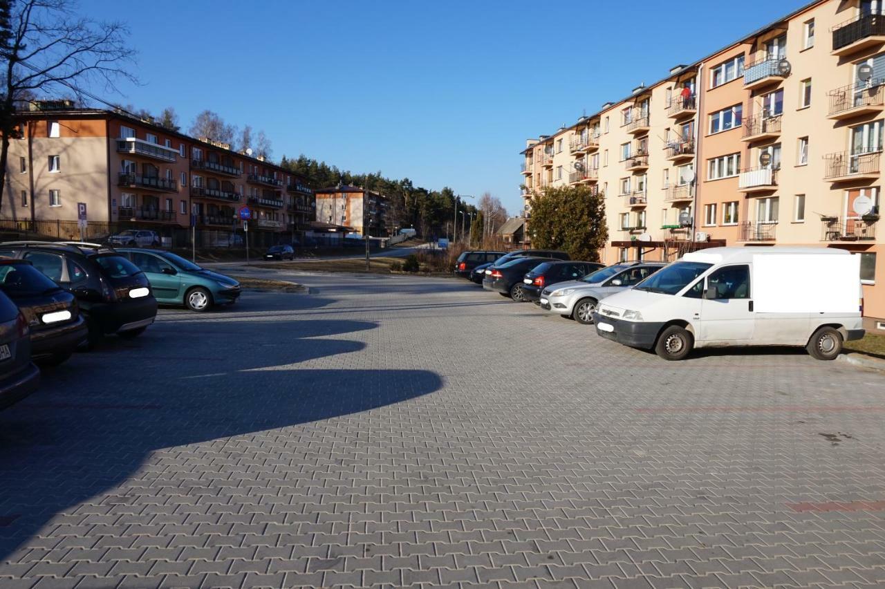 Przytulne I Atrakcyjne Mieszkanie Z Pelnym Wyposazeniem, Dwa Pokoje Skarzysko-Kamienna Exterior photo